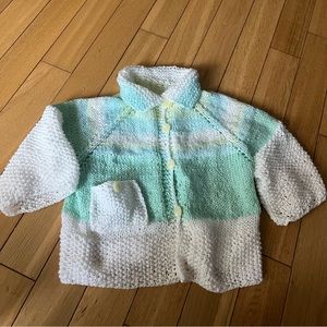 Baby top 5/6 light baby yarn. Top down hand knit